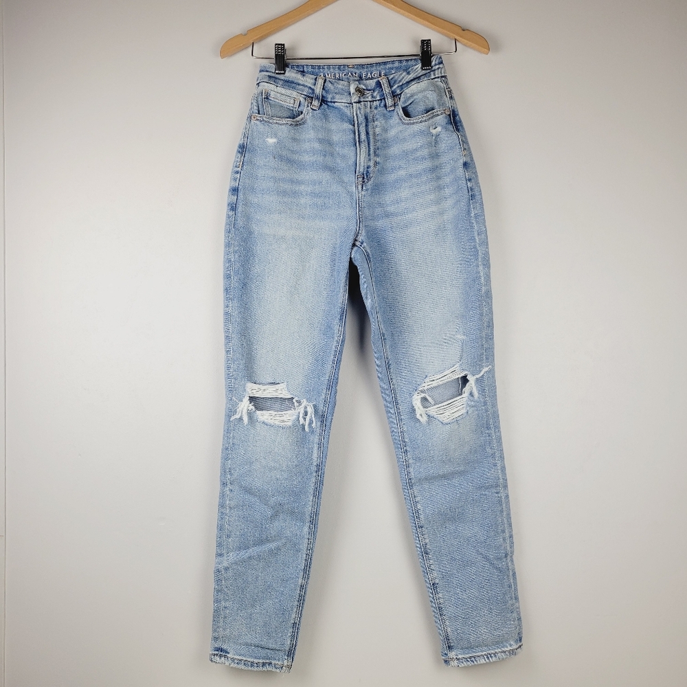 American Eagle Stretch Mom Jeans High Waisted Distressed Light Wash Reg 00 NWT